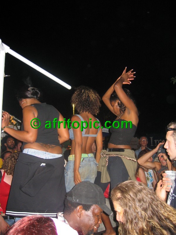 ../Images/Summerjam2005 024.jpg